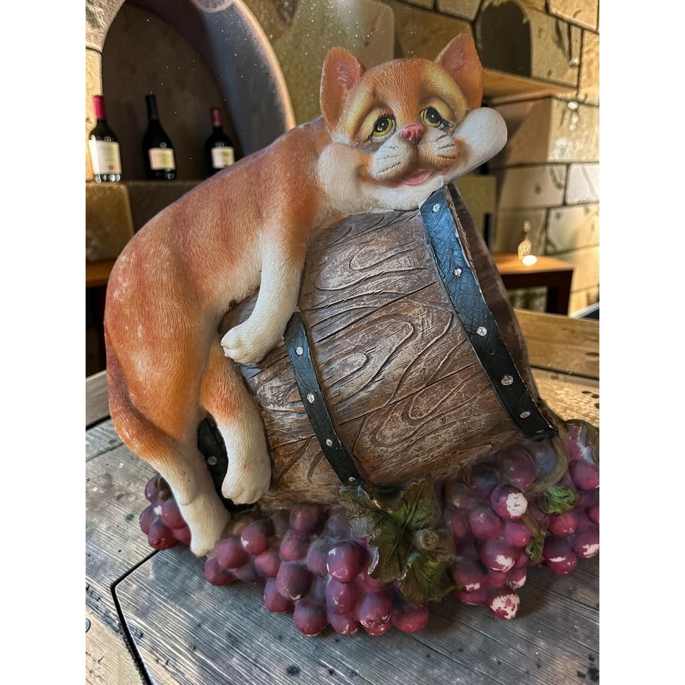 Vintage Whimsical Cat Wine Bottle Holder Resin Tipsy Kitty Vinyard Kitchen Decor - Picture 7 of 13